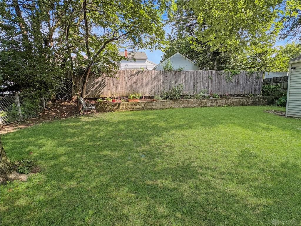 2411 Queen Property Photo 18