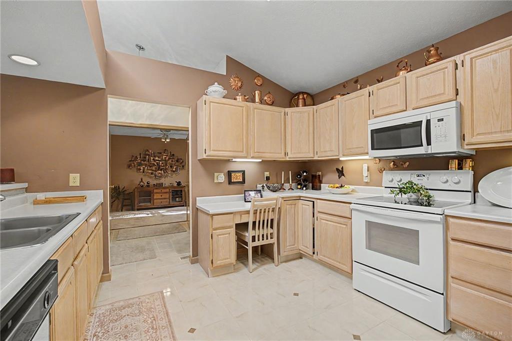 83 Pheasant Run Property Photo 8
