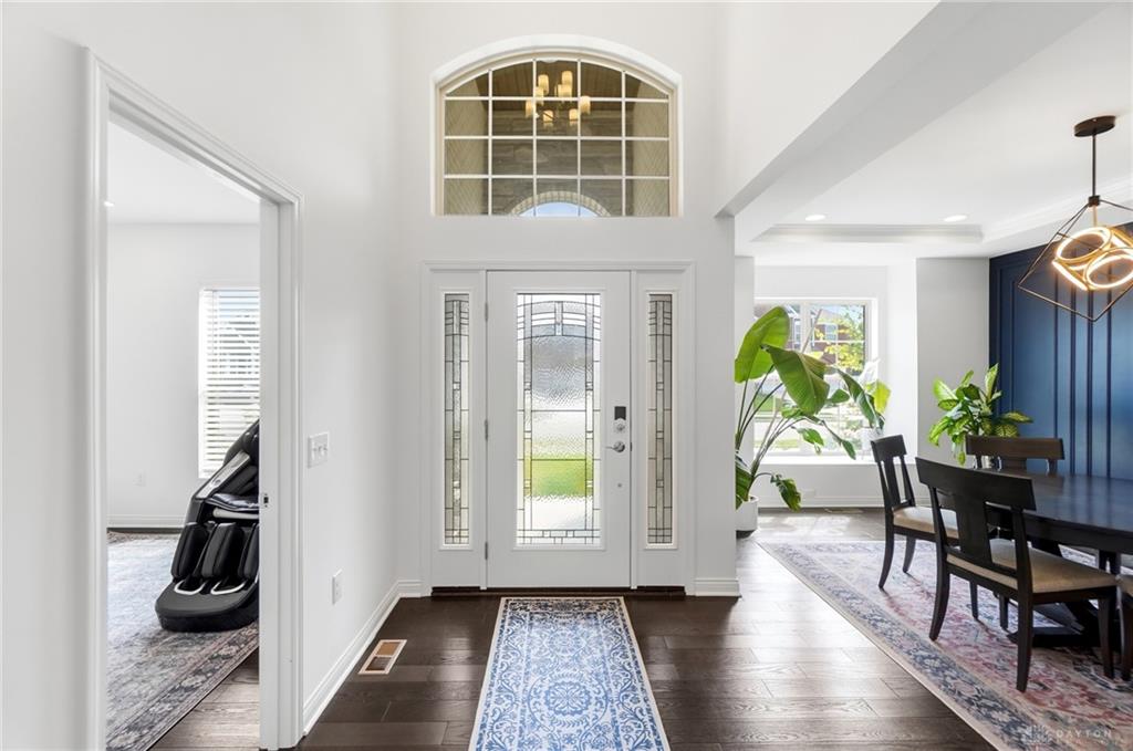 697 Dewmar Property Photo 2