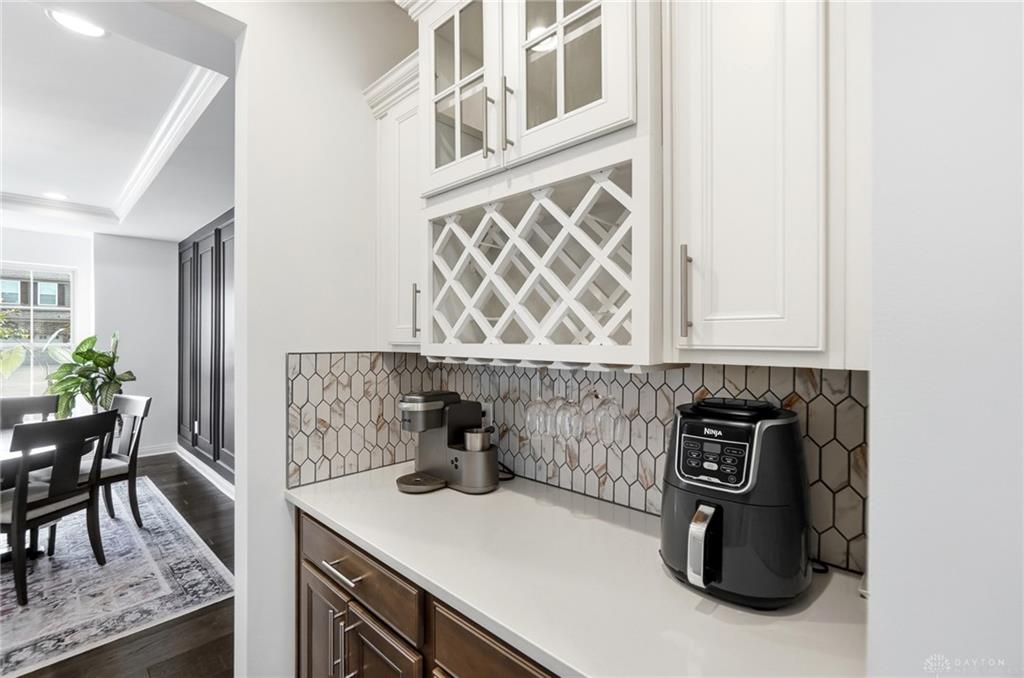 697 Dewmar Property Photo 11