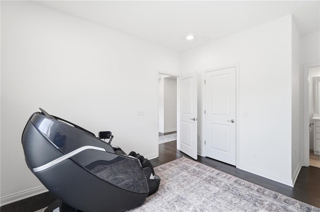 697 Dewmar Property Photo 14