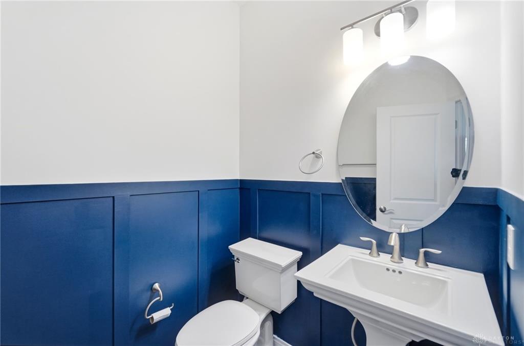 697 Dewmar Property Photo 17