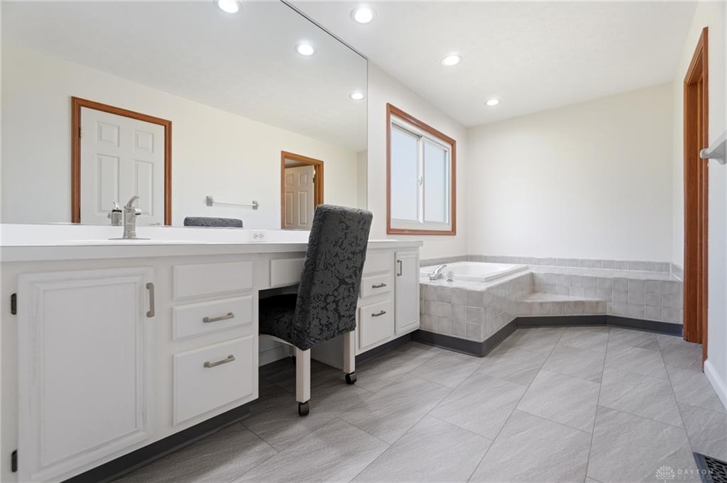 9500 Moorgate Property Photo 36