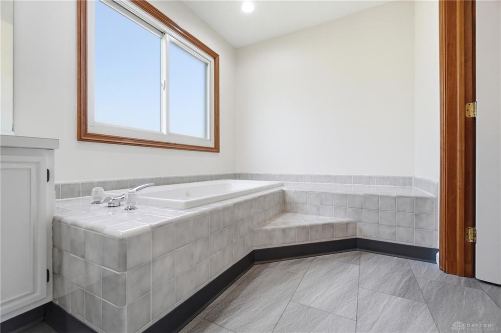 9500 Moorgate Property Photo 38