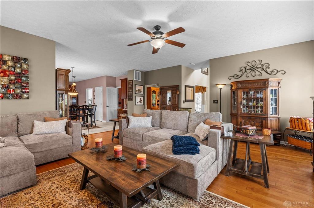 265 Janney Property Photo 9