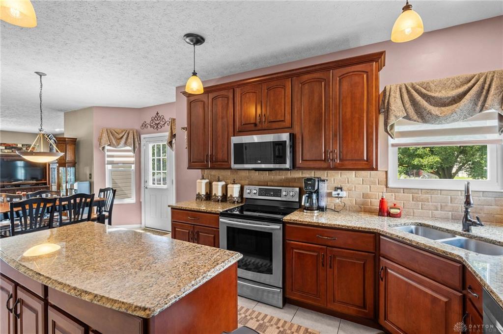 265 Janney Property Photo 17