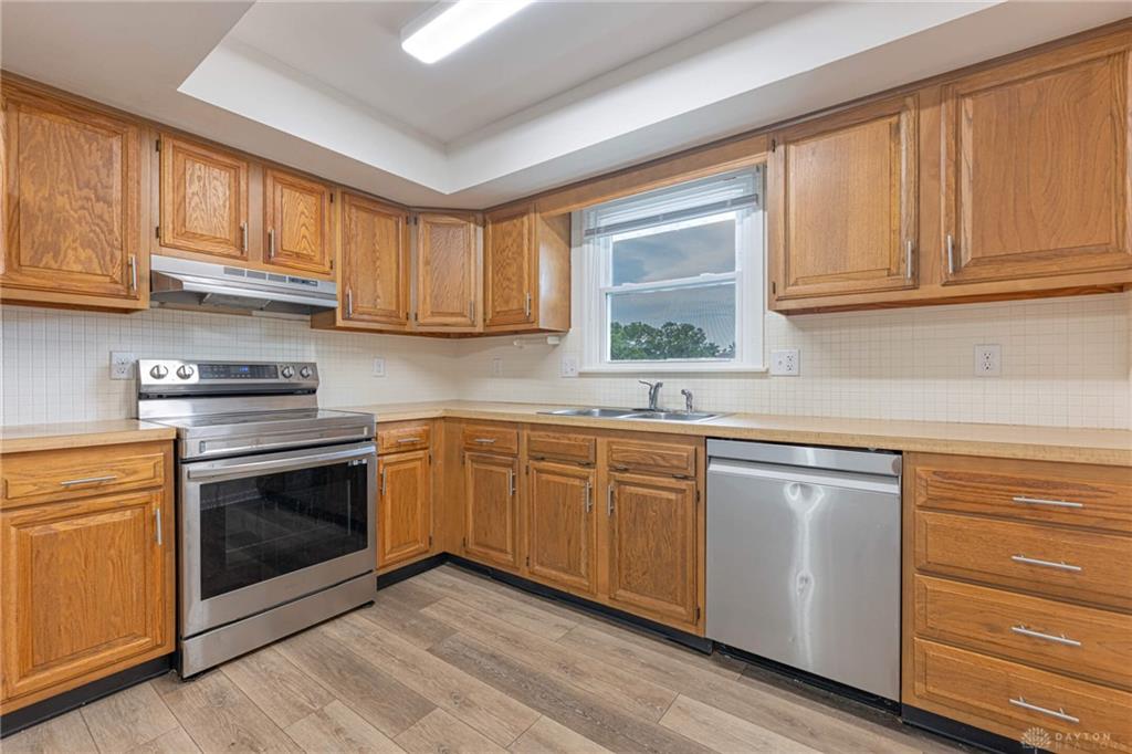 1621 Silver Lake Property Photo 3