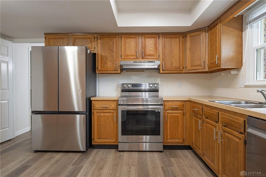 1621 Silver Lake Property Photo 4