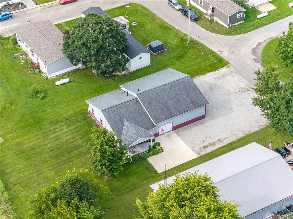 213 E Lawn Property Photo 8