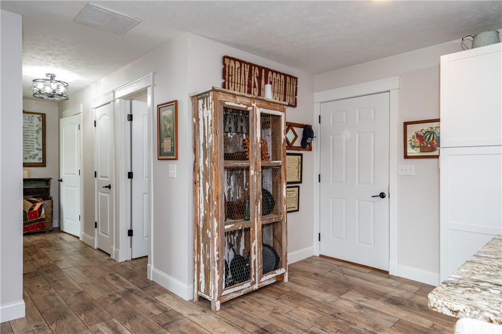 213 E Lawn Property Photo 20