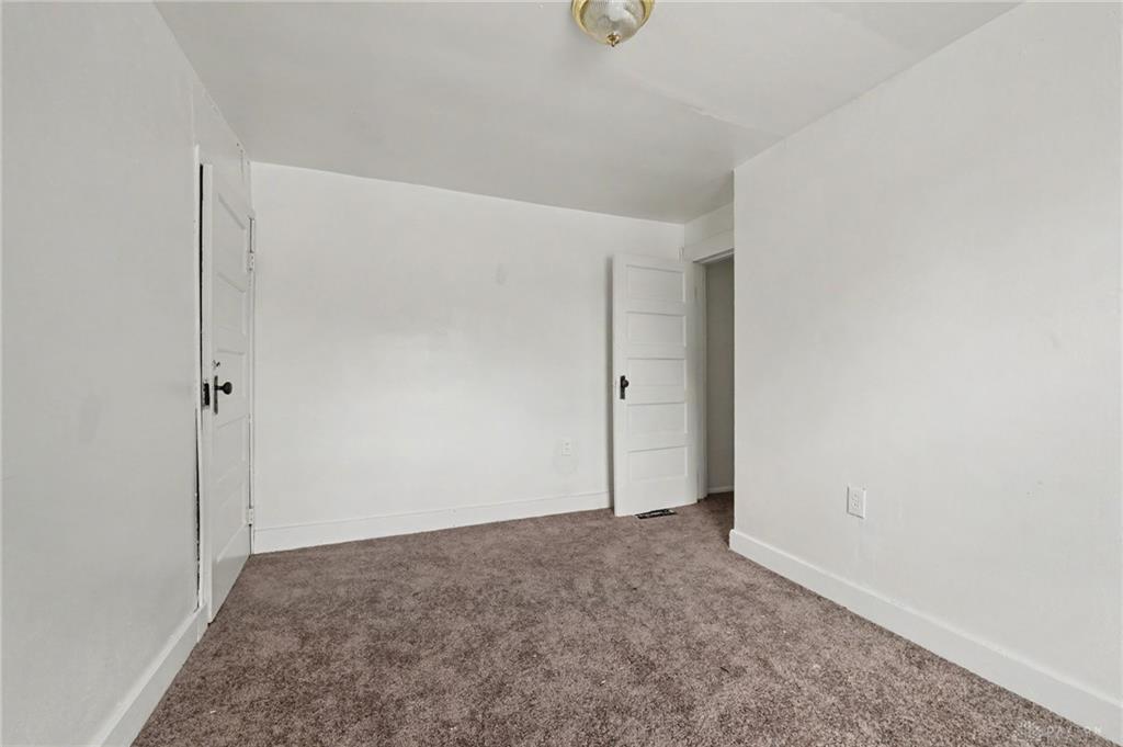 3213 E 5th Property Photo 18