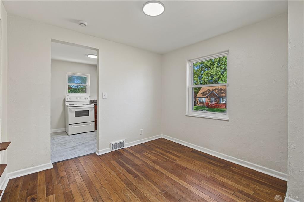 1526 Tennyson Property Photo 11