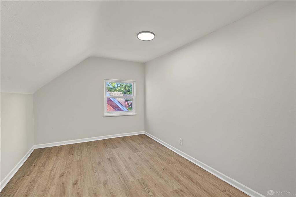 1526 Tennyson Property Photo 24
