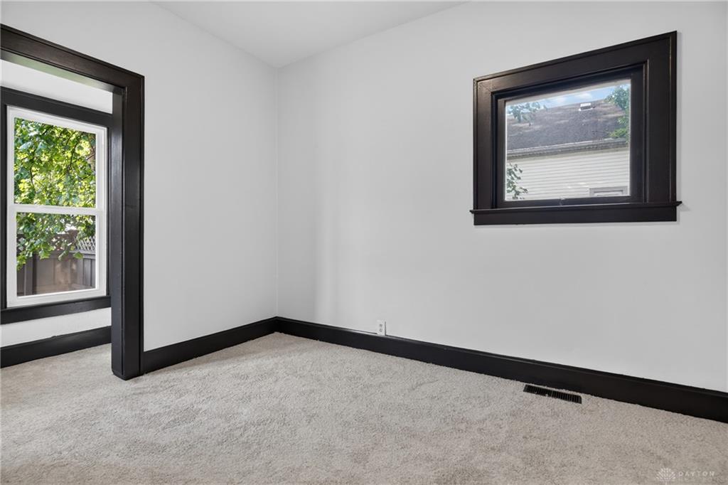 500 South Property Photo 15