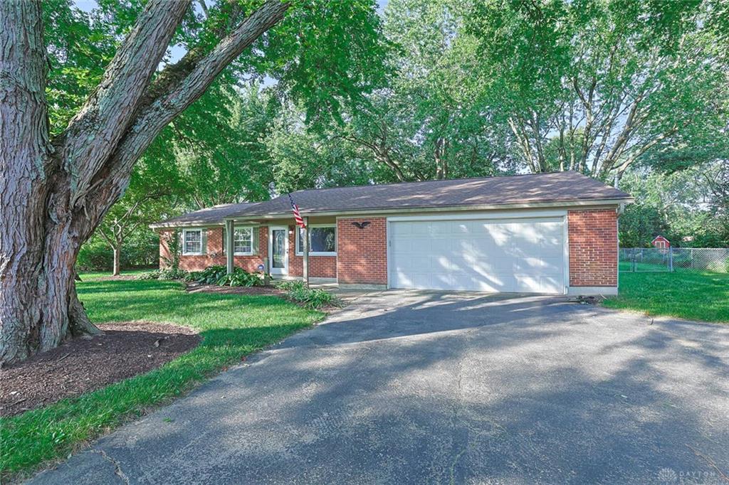 1593 Kensington Property Photo 2