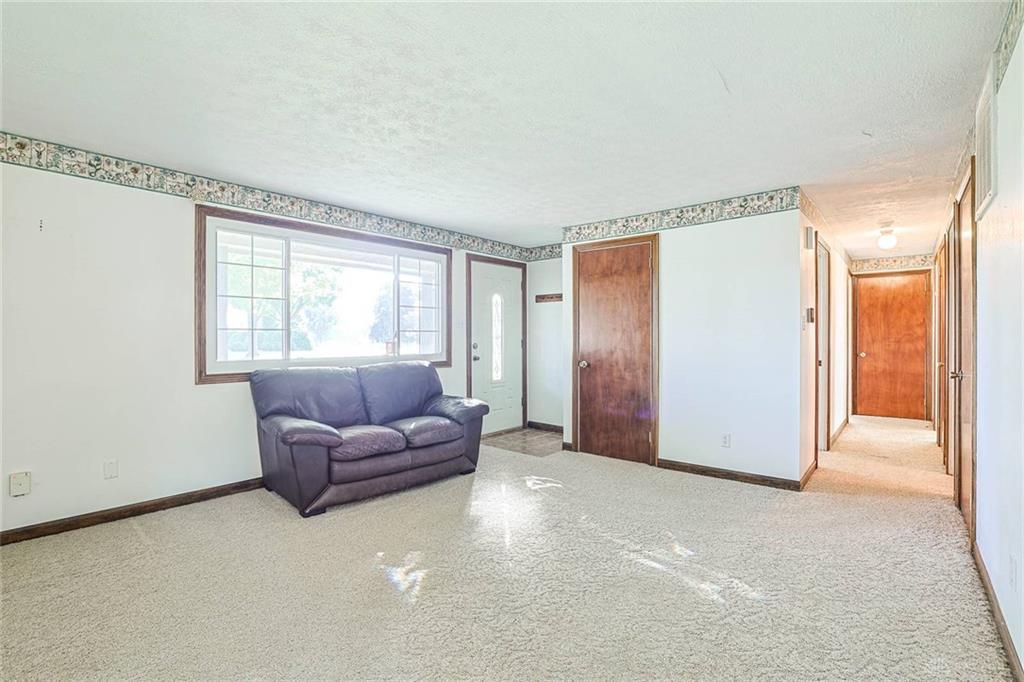 1593 Kensington Property Photo 7