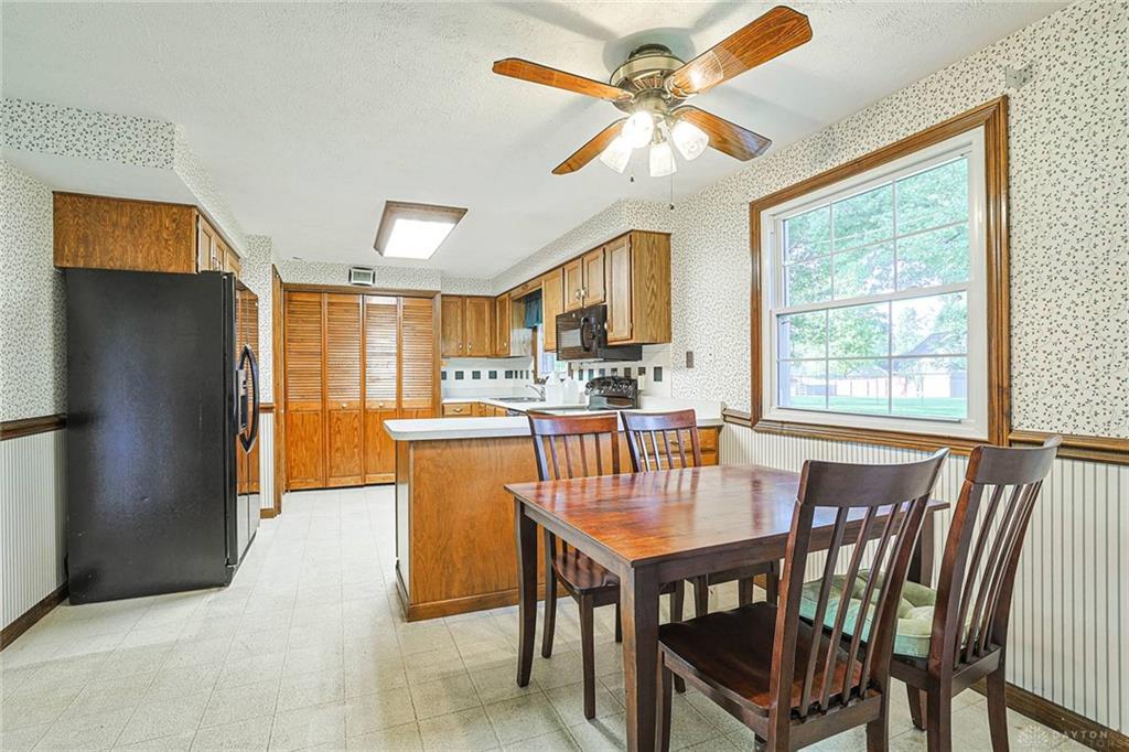 1593 Kensington Property Photo 14