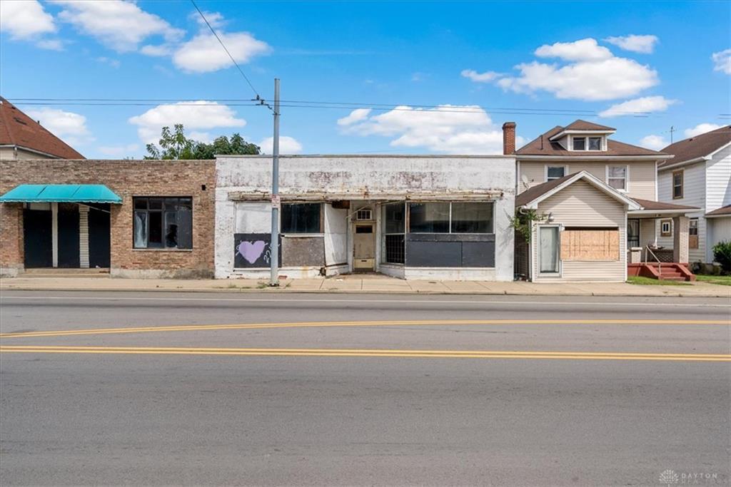 2212 N Main Property Photo 1