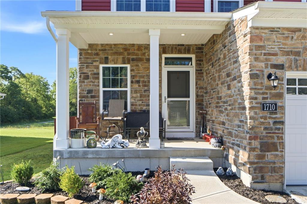 1710 Highlander Property Photo 4