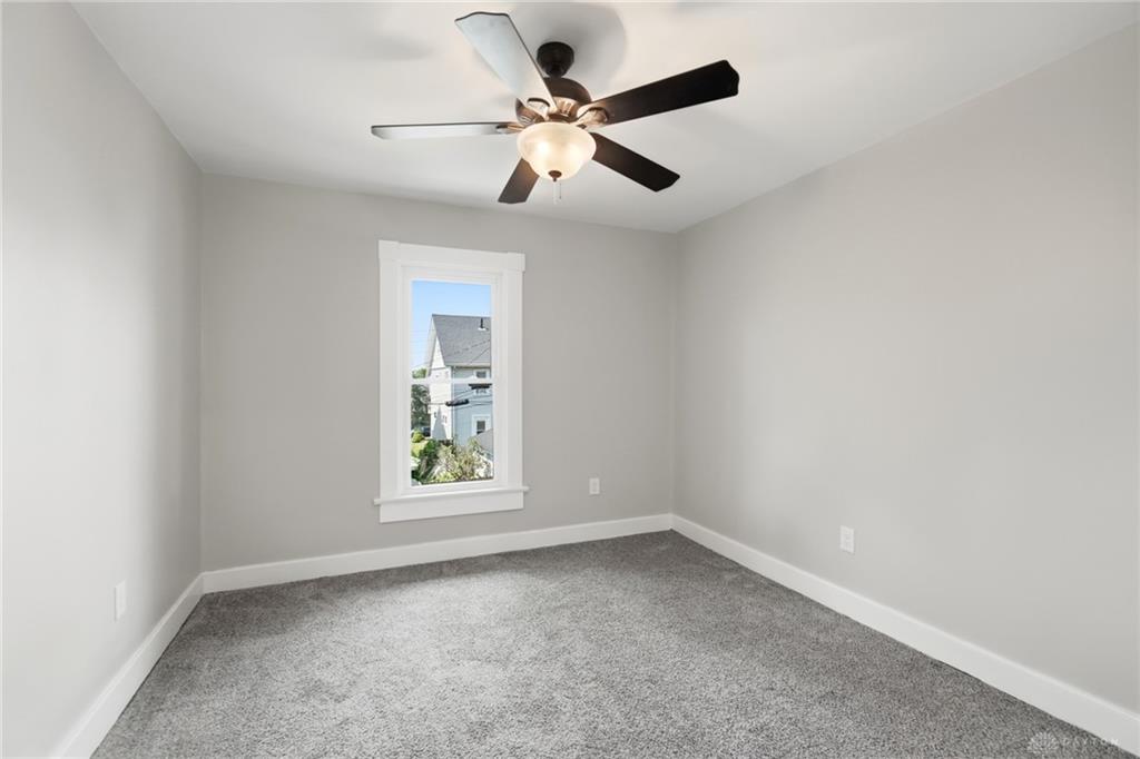 621 Wellmeier Property Photo 28