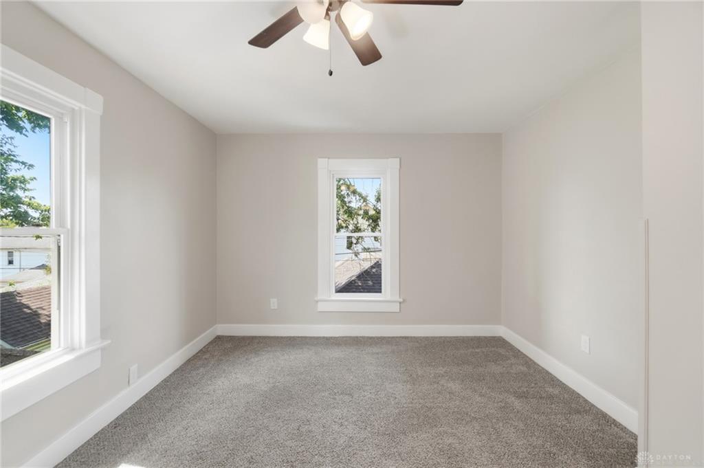 621 Wellmeier Property Photo 35