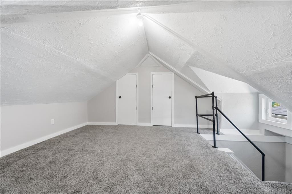621 Wellmeier Property Photo 38