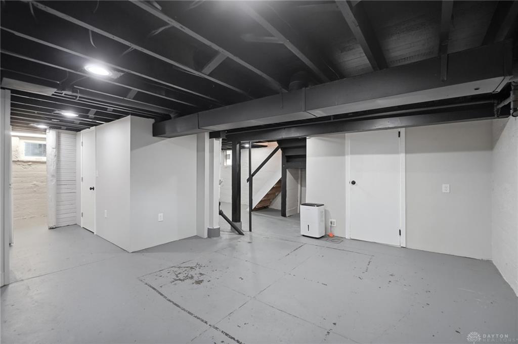 621 Wellmeier Property Photo 45