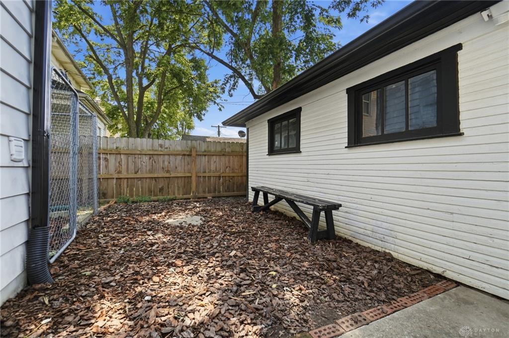 621 Wellmeier Property Photo 53