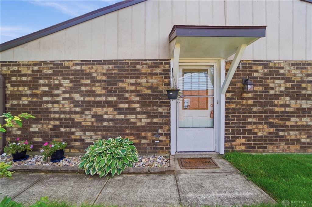 8353 Schoolgate Property Photo 4