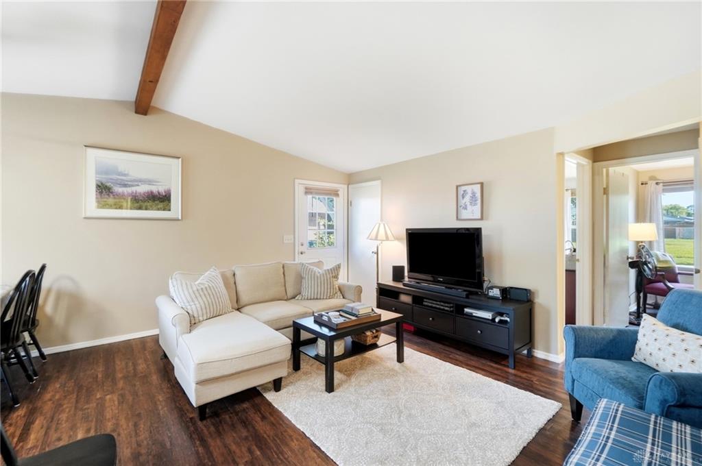 8353 Schoolgate Property Photo 6