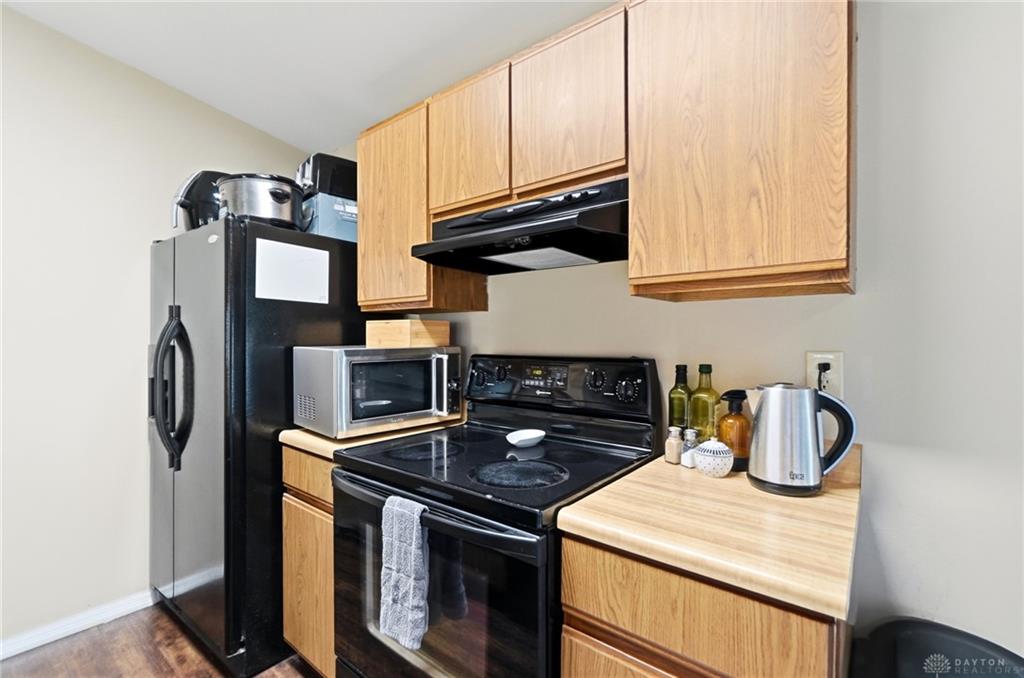 8353 Schoolgate Property Photo 13