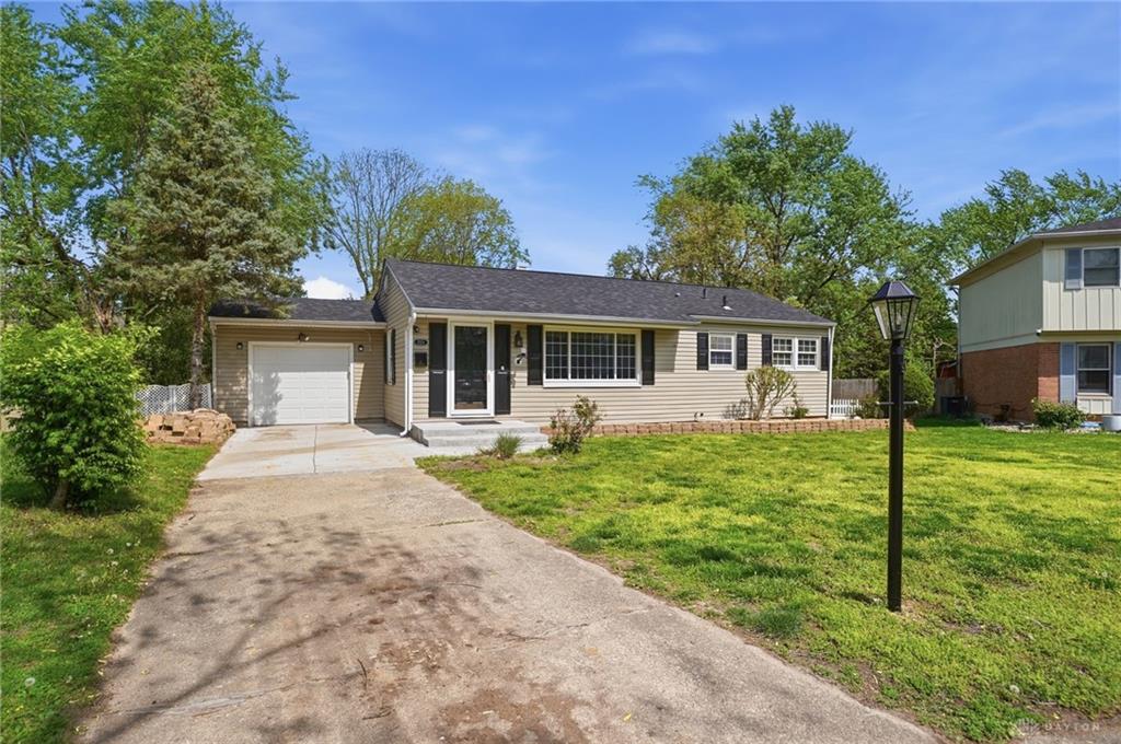 723 Adria Property Photo 3
