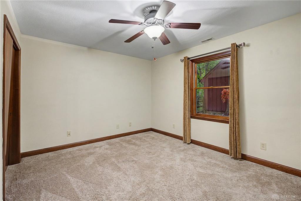 195 Colonial Property Photo 26