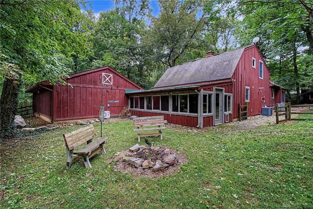195 Colonial Property Photo 68