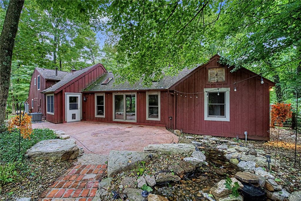 195 Colonial Property Photo 76