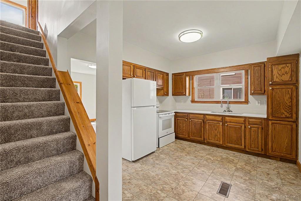 17 E Cottage Property Photo 9