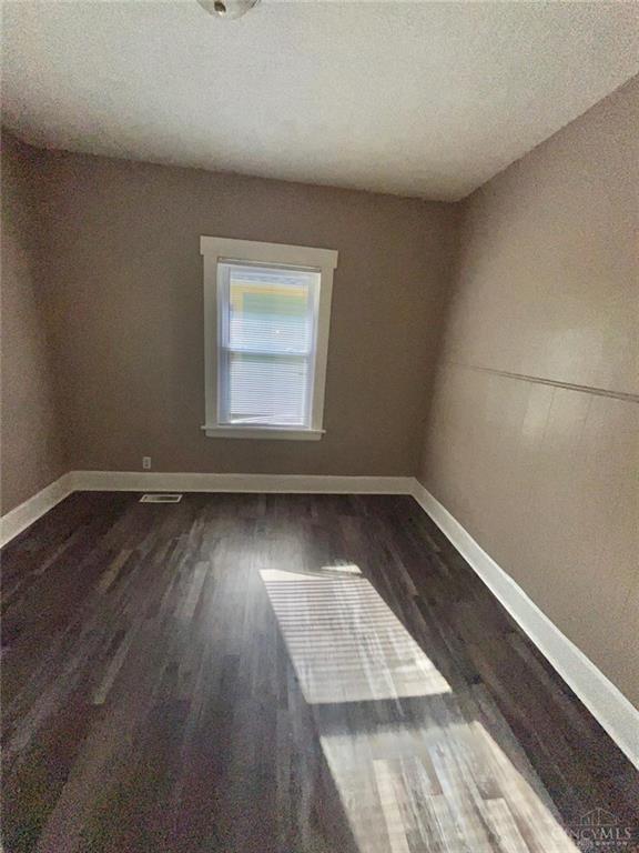 603 17th Property Photo 4