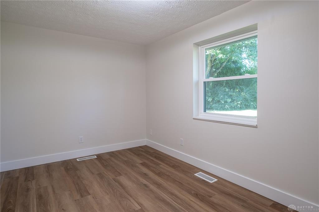 185 Bramblebush Property Photo 17