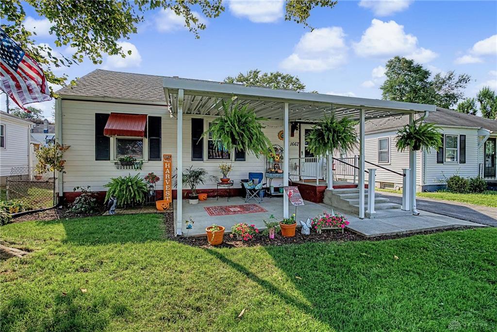 1667 Pell Property Photo 1