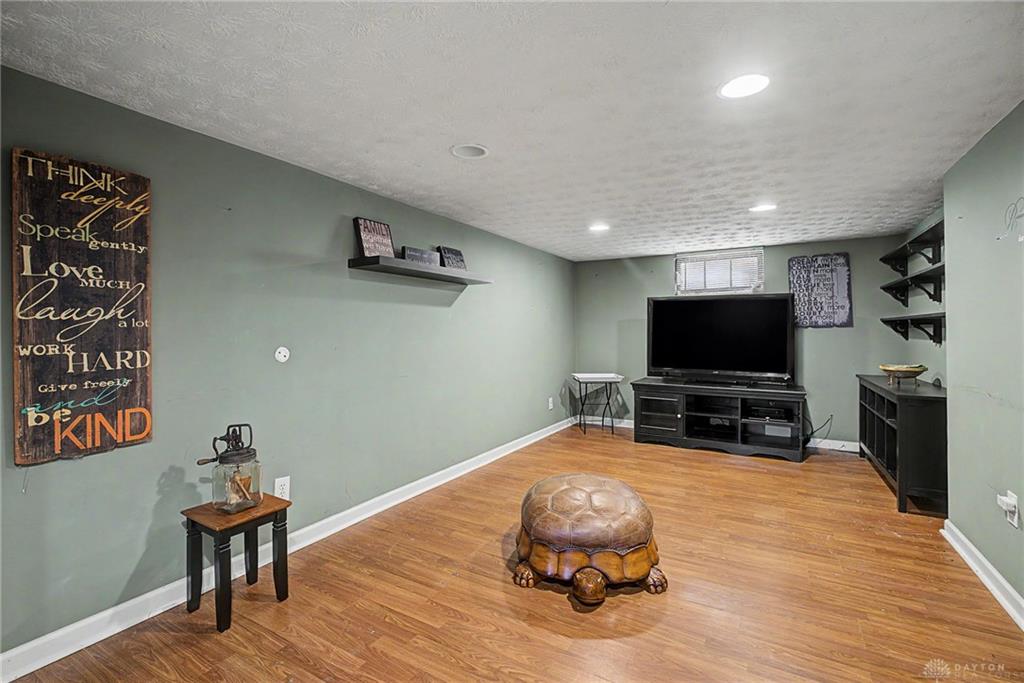 1667 Pell Property Photo 1