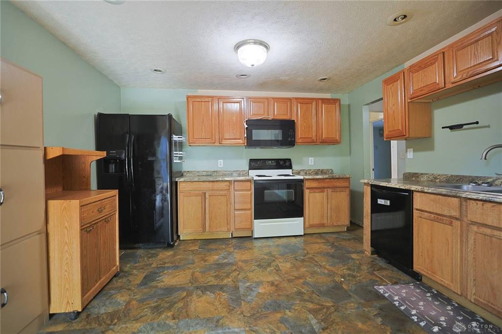 44 Walnut Property Photo 6