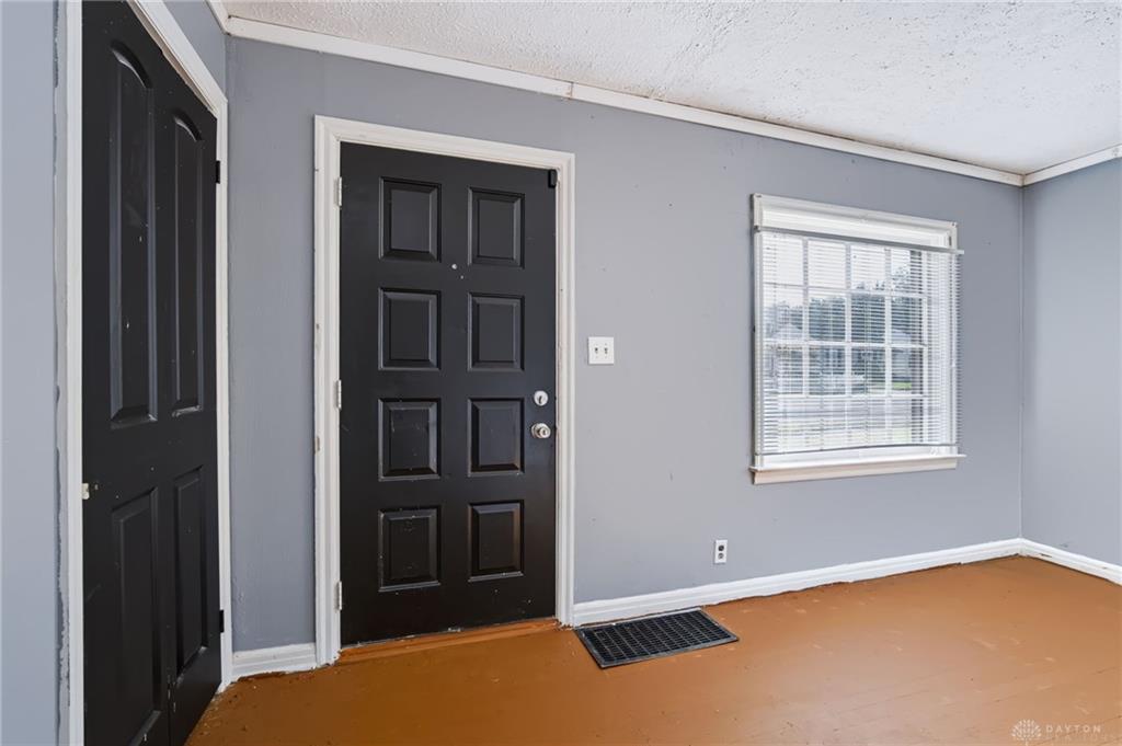 1433 Lamar Property Photo 6