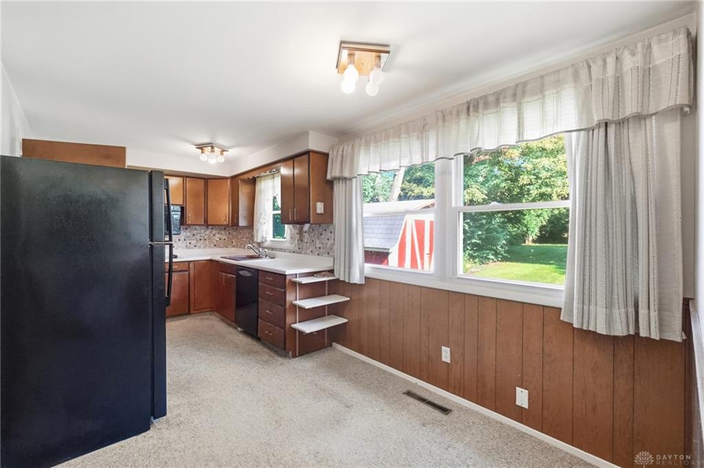 4401 Walbridge Property Photo 12