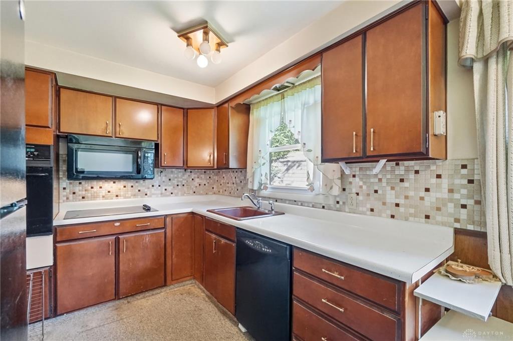 4401 Walbridge Property Photo 14