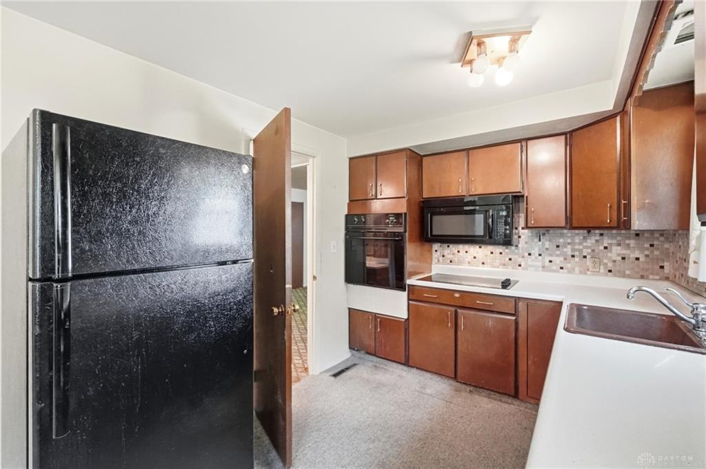 4401 Walbridge Property Photo 16