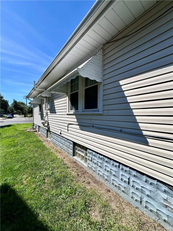 2824 S Smithville Property Photo 5