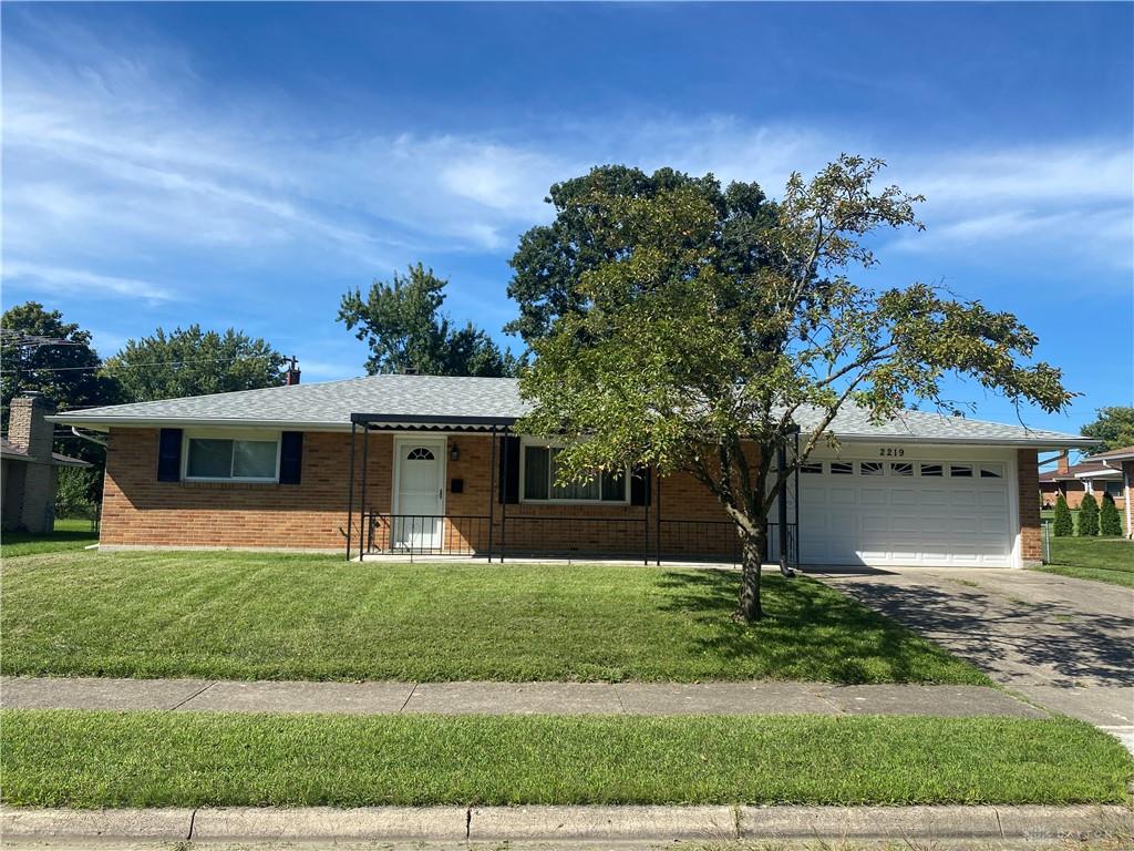 2219 Stop 8 Property Photo 1