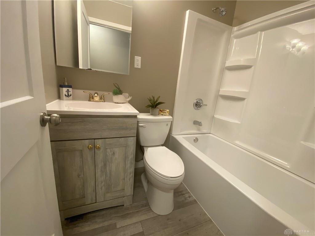 2219 Stop 8 Property Photo 16