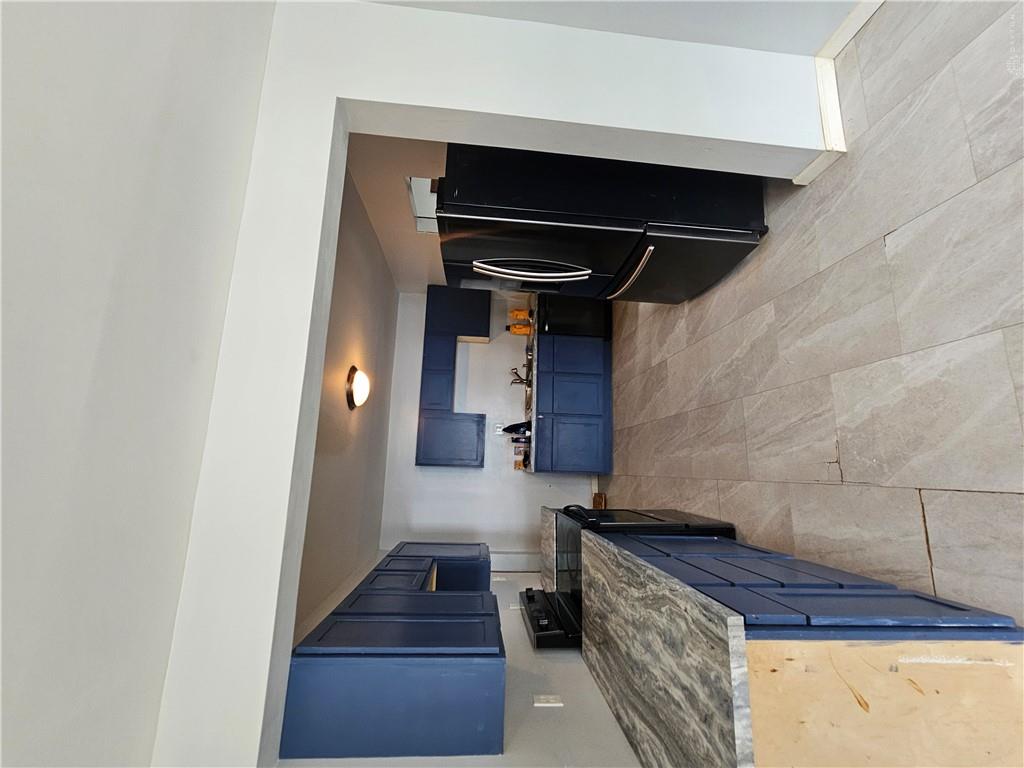 1015 Lexington Property Photo 9