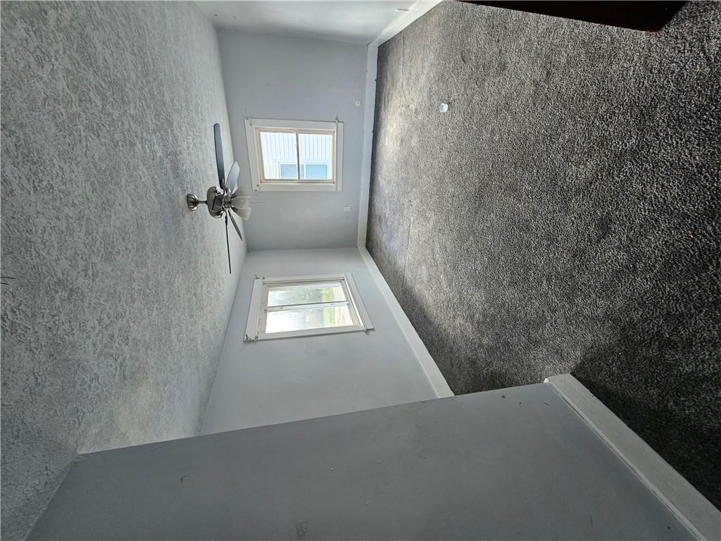 1015 Lexington Property Photo 17